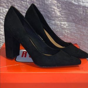 BELLFLOWER HEELS